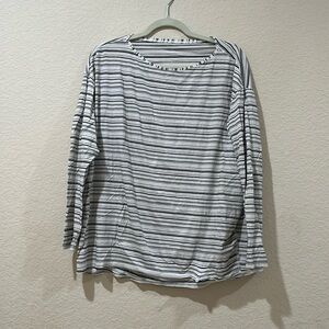 Lululemon Back in Action, size 12